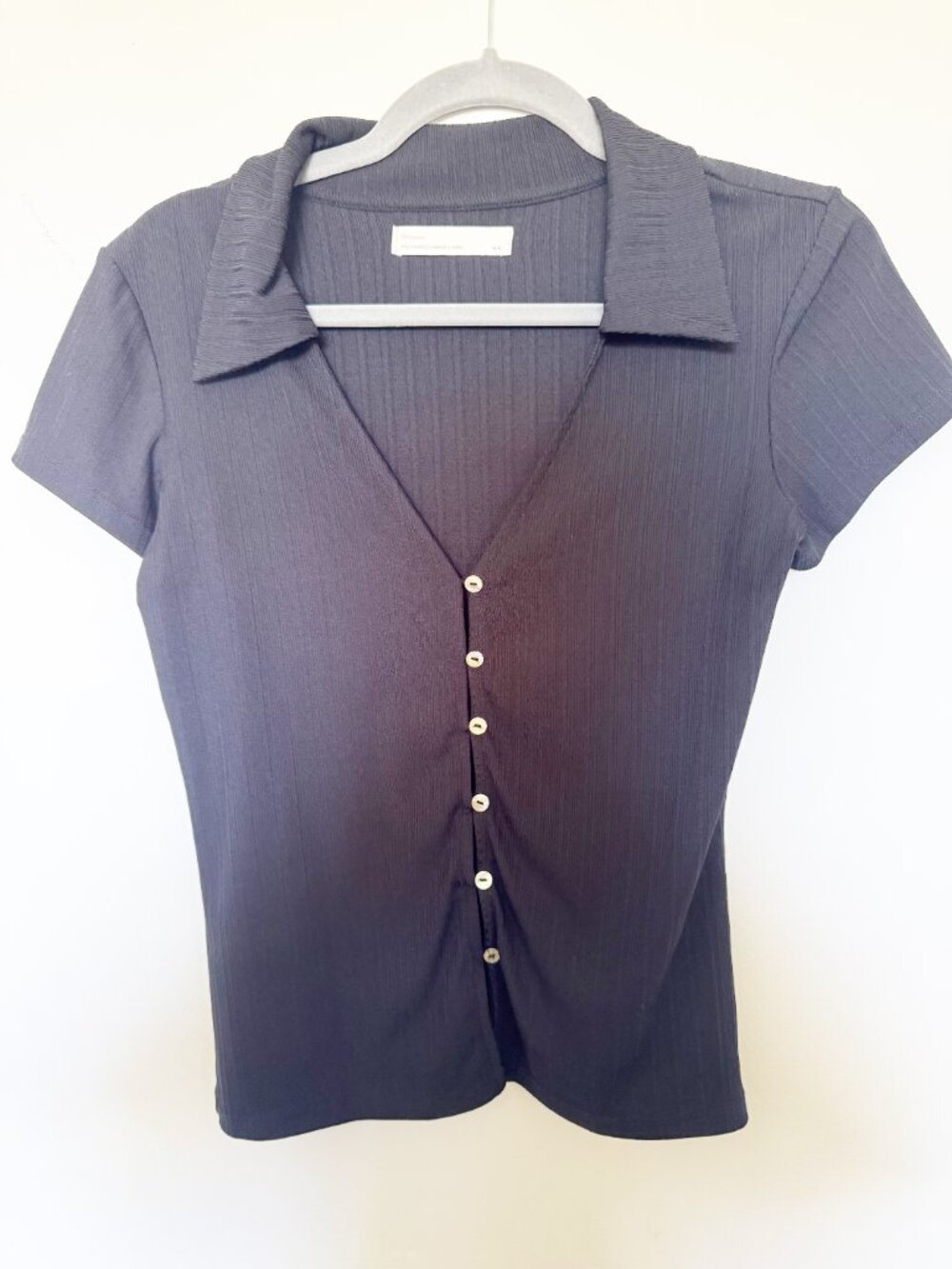 OAK + FORT Women's Button Front top - Size medium - black - Picture 2 of 4